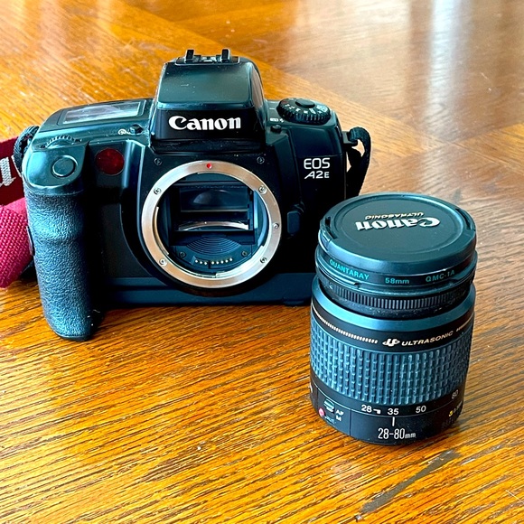 Canon EOS A2E 35mm Camera Body AND Auto Focus Zoom Lens - Picture 5 of 5